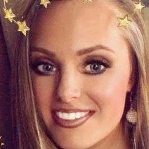 Meet your Posher, Kelli